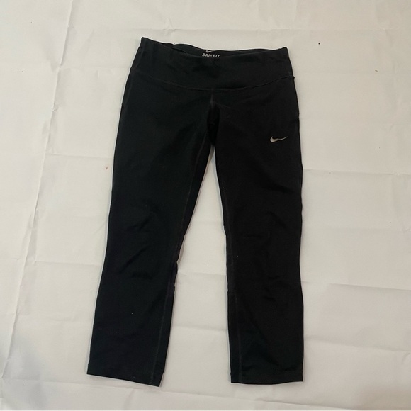 🖤 Nike 3/4 Black Leggings – Women’s XS 🖤 - Picture 5 of 11